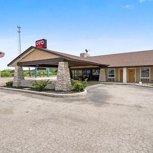 Oyo Hotel Junction Tx I-10